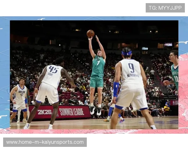 篮球:新星崛起挑战传统霸主,赛场精彩不断!,新秀崛起抢球